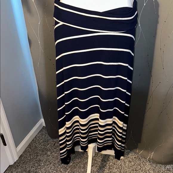 Max Studio Women’s Large Asymmetrical Navy and Cream Striped Skirt - Picture 1 of 5